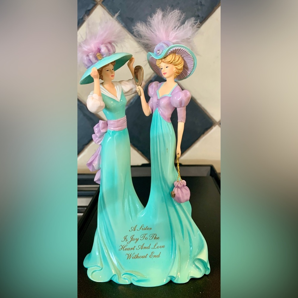 LN THOMAS KINCADE BELOVED SISTERS COLLECTION. AUTHENTIC #1768A. PERFECT GIFT👯‍♀️